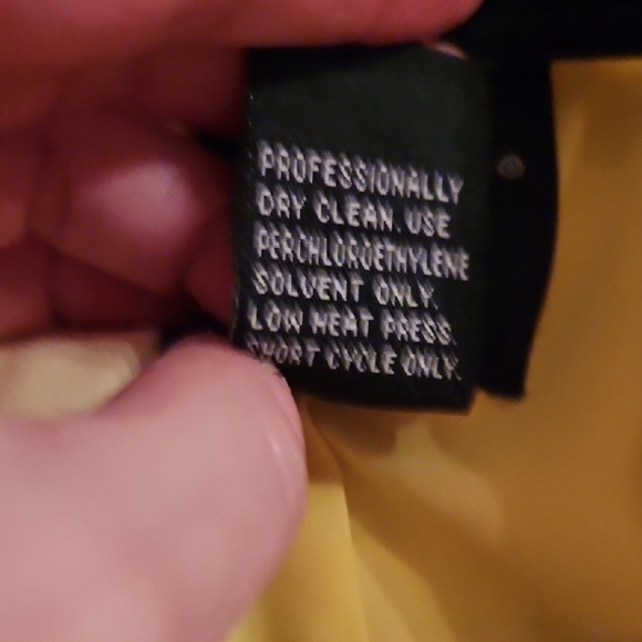 Doncaster Sz 16 Women's Yellow. Cream, Gold Striped Jacket $595 Retail! NWT - Picture 3 of 13